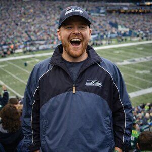 Reebok Team Apparel Seattle Seahawks Warmup Jacket, Size Large